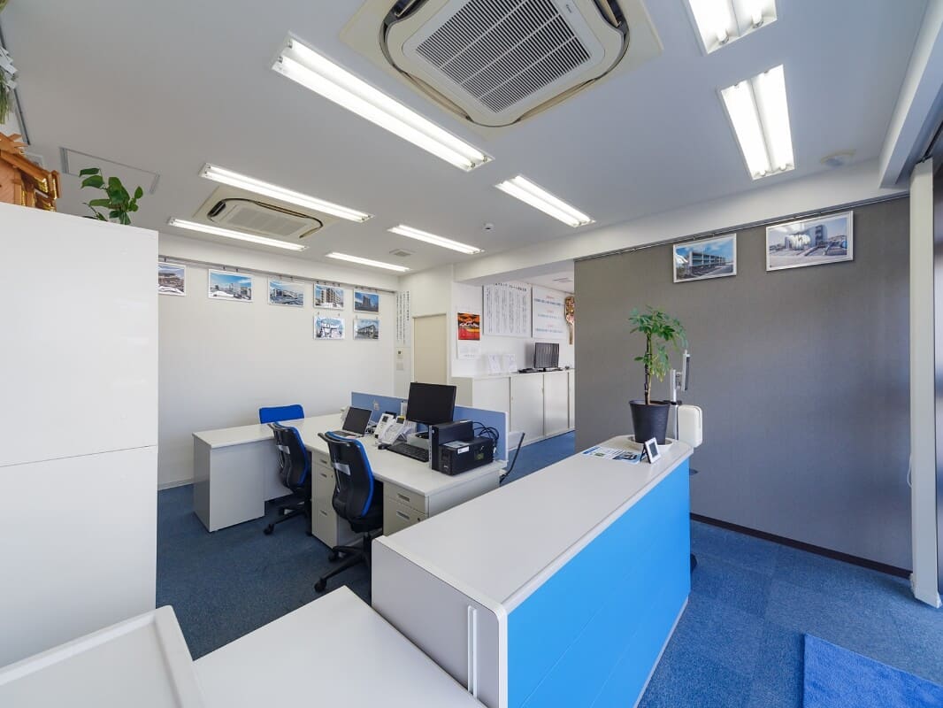 御幸建設 豊⽥⽀店 １階 受付